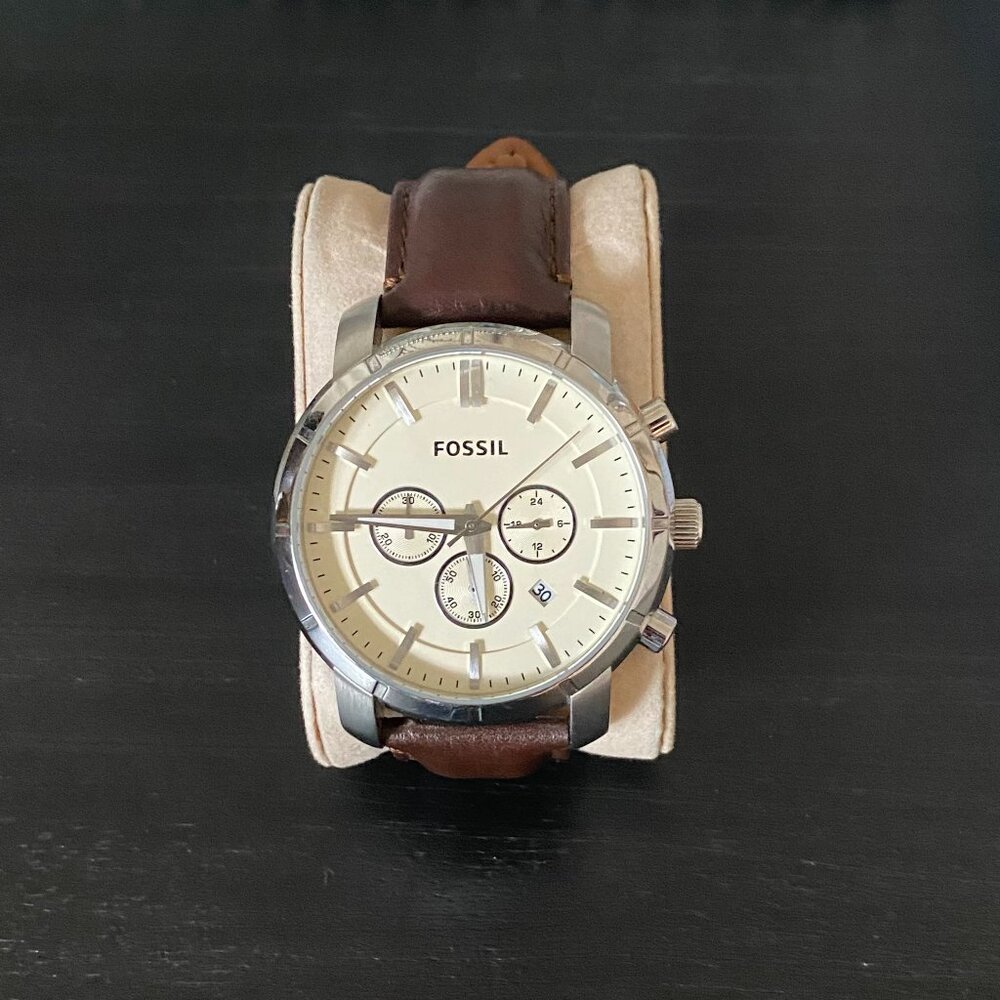 Fossil Men's Watch w/ Leather Band